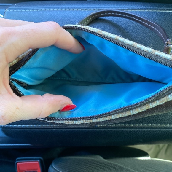 Coach suede and wool woven brown wristlet turn lock w/hangtag and tassel - Picture 12 of 17